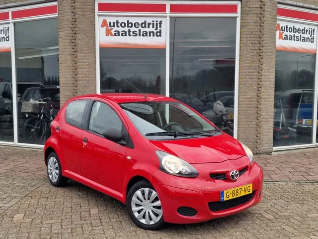 Toyota Aygo (2011) — foto 1