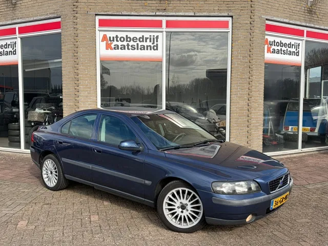 Volvo S60 (2001) — foto 1