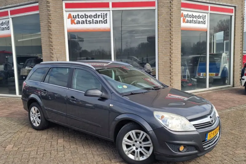 Opel Astra (2010)