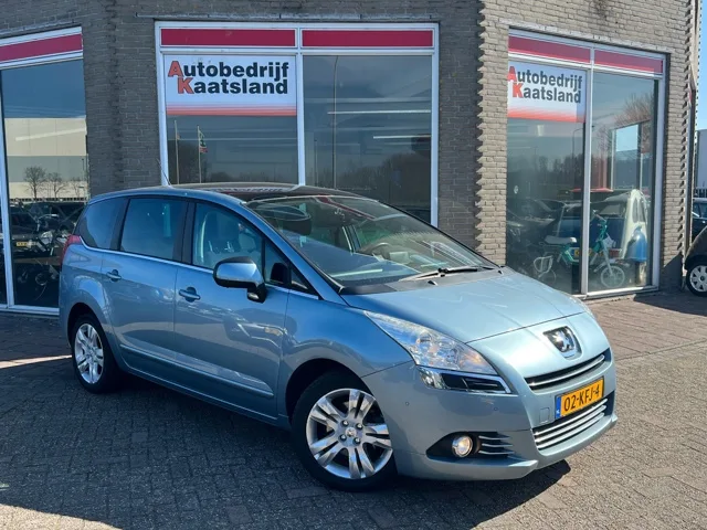 Peugeot 5008 (2009) — foto 1