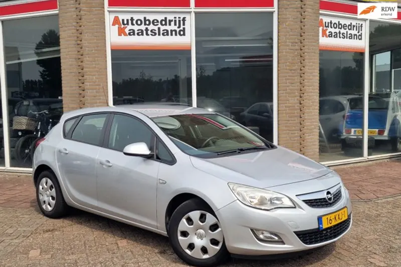 Opel Astra (2010)