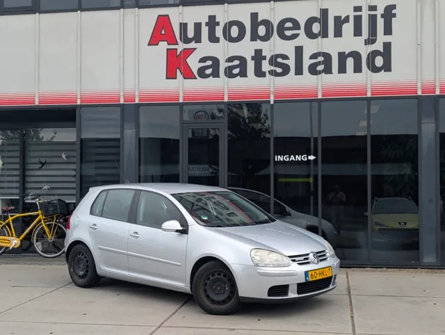 Volkswagen Golf (2009) — foto 1