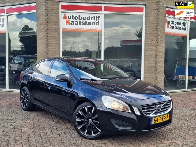 Volvo S60 (2011) — foto 1