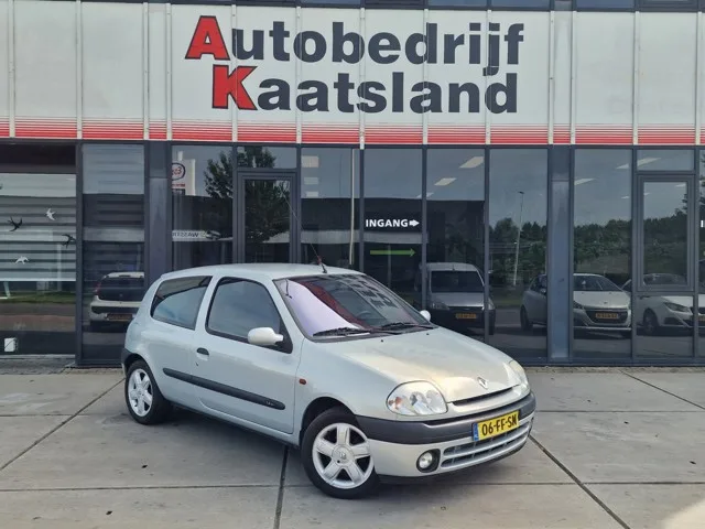 Renault Clio (2000) — foto 1