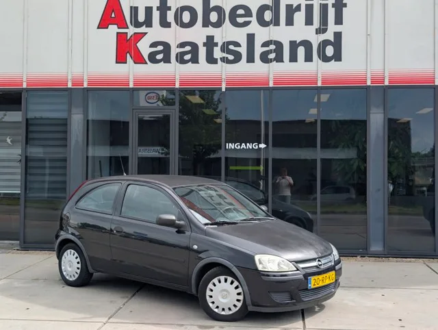 Opel Corsa (2005) — foto 1