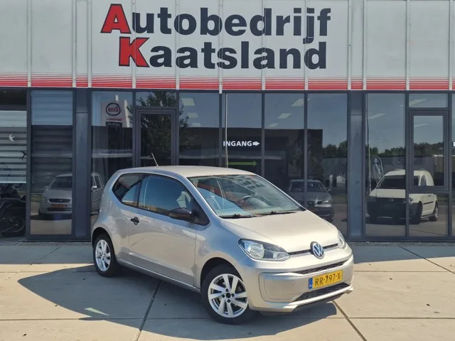 Volkswagen Up! (2015) — foto 1