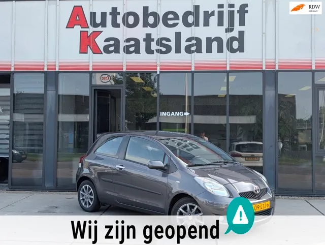 Toyota Yaris (2010) — foto 1