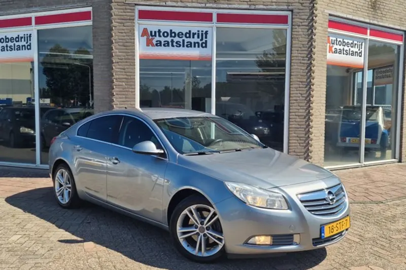 Opel Insignia (2011)