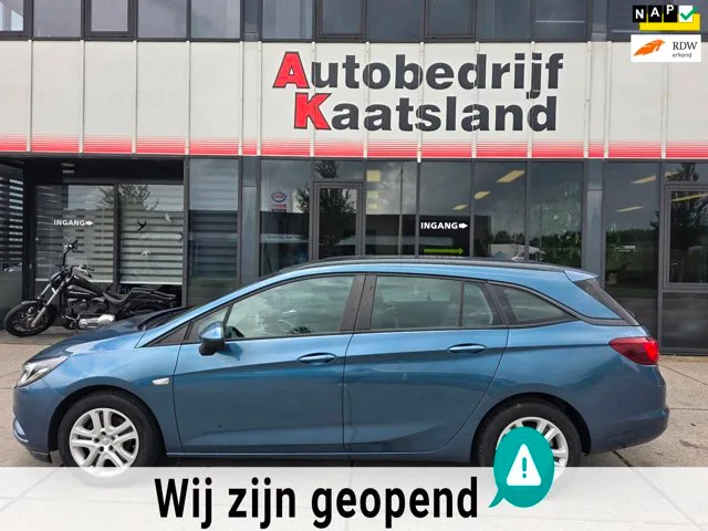 Opel Astra Sports Tourer (2016) — foto 1