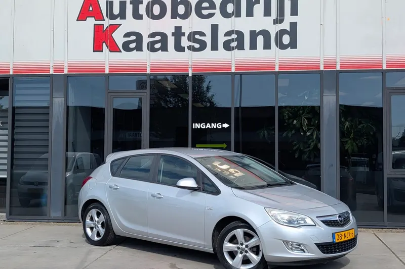 Opel Astra (2010)