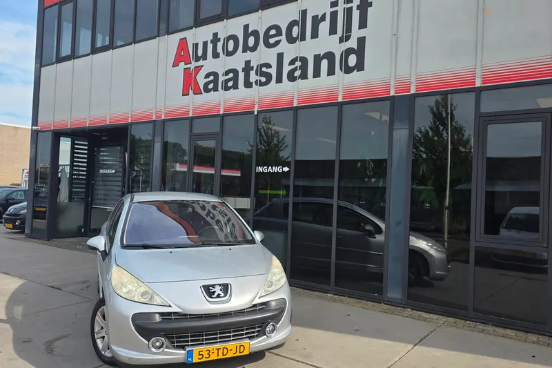 Peugeot 207 (2006)