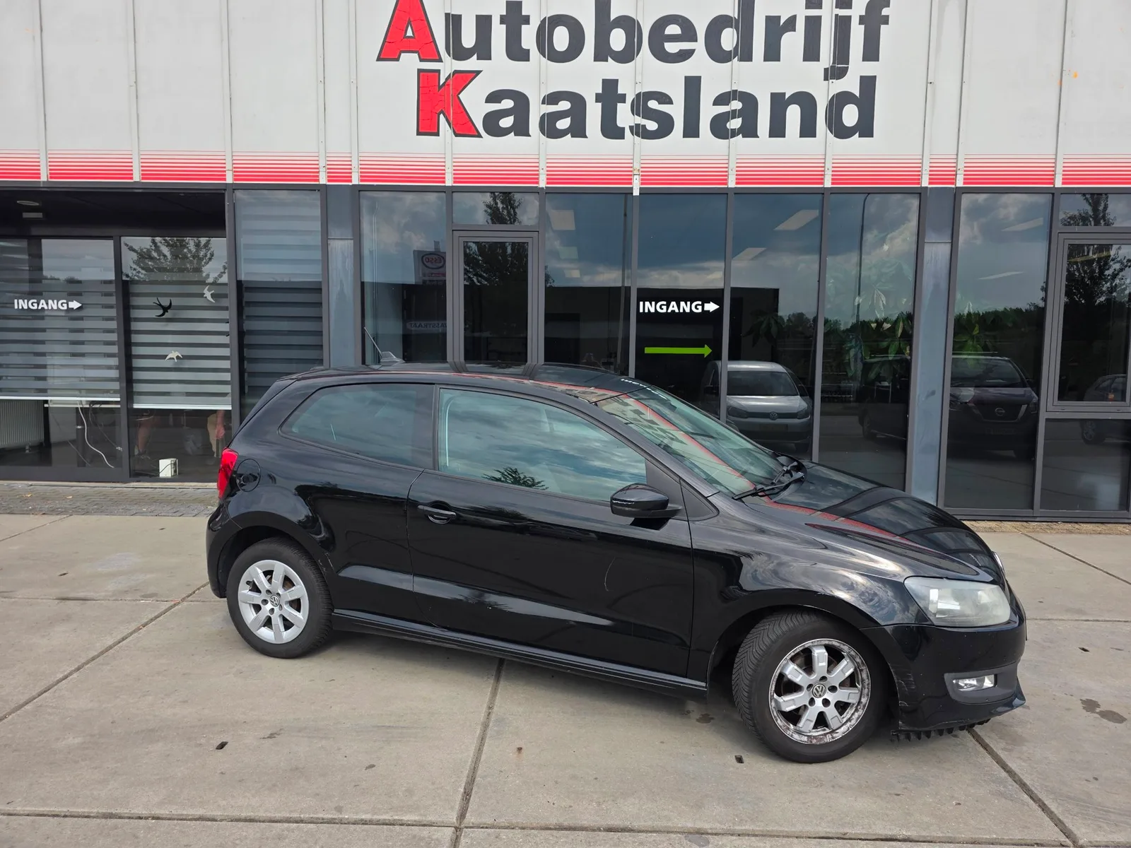 Volkswagen Polo (2012) — foto 1