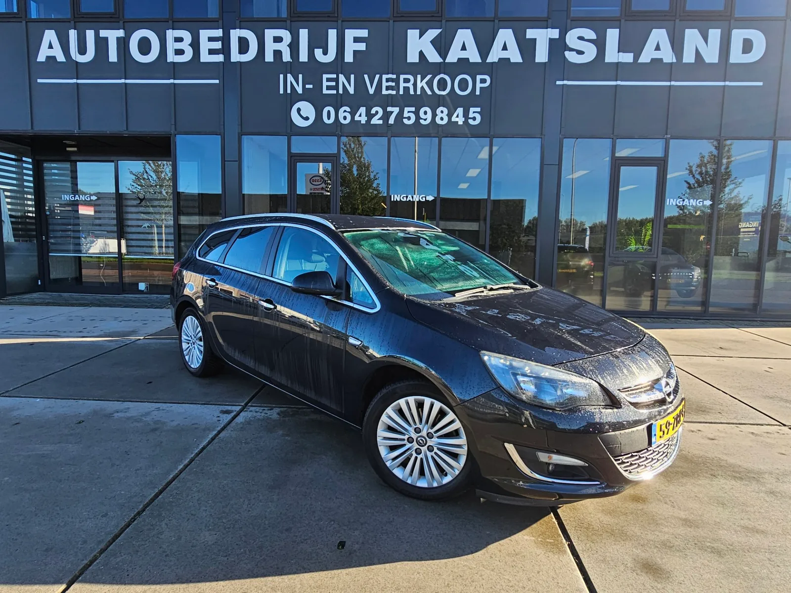 Opel Astra (2012) — foto 1