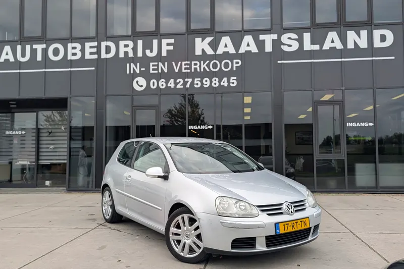 Volkswagen Golf (2005)