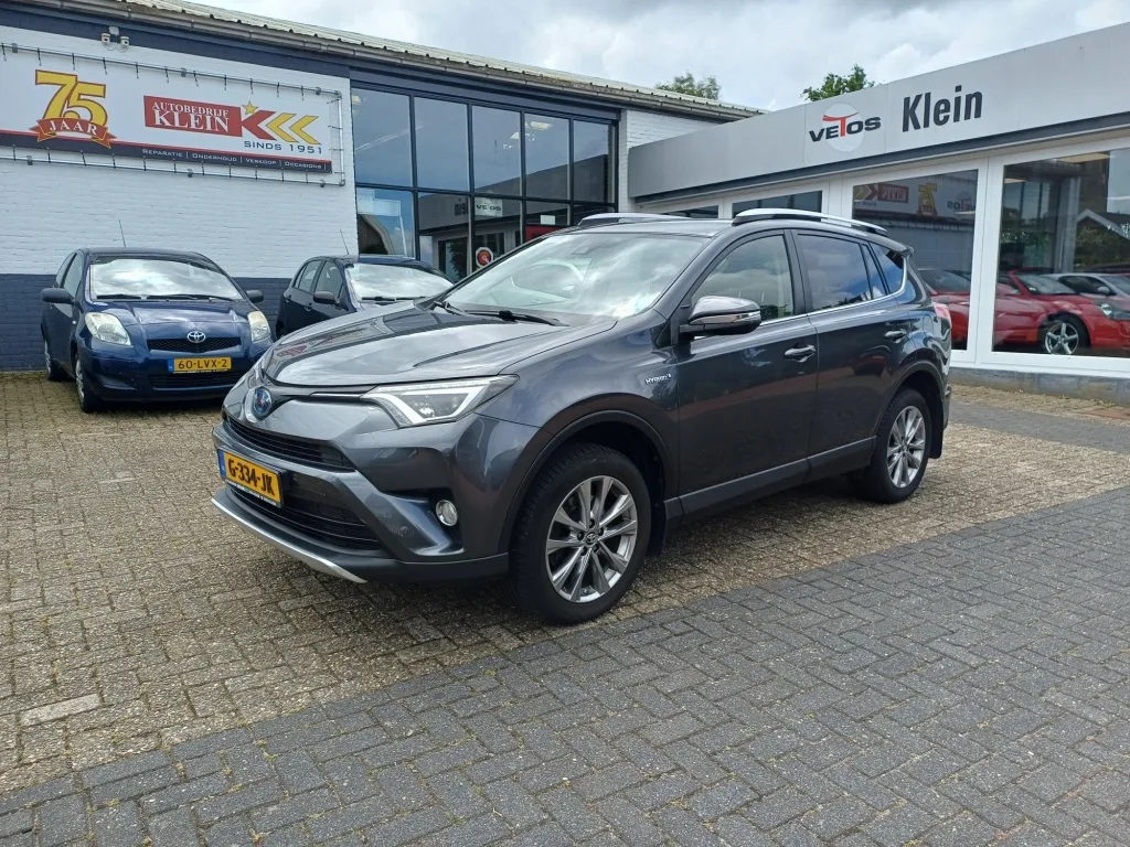 Toyota RAV4 (2016) — foto 1