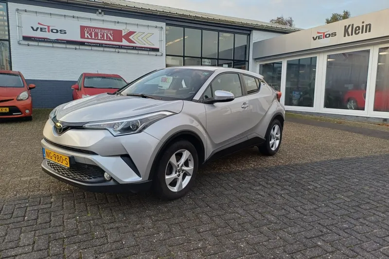Toyota C-HR (2017)