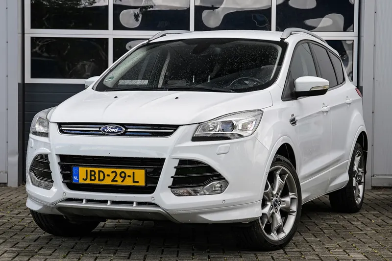 Ford Kuga (2015)