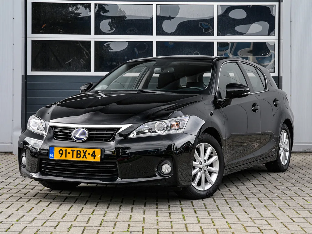 Lexus CT (2012) — foto 1