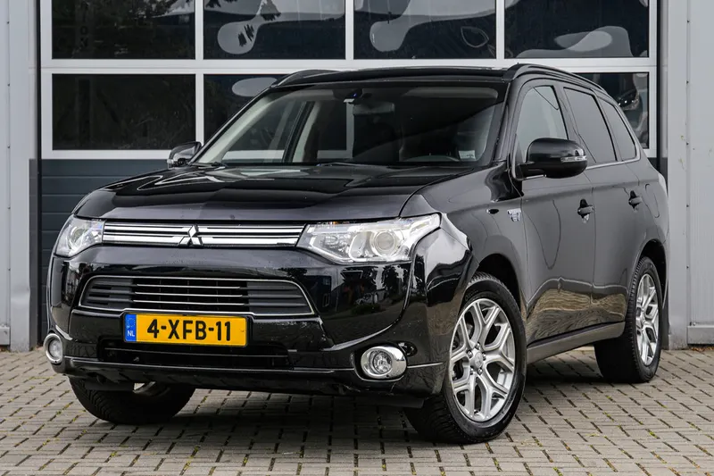 Mitsubishi Outlander (2014)