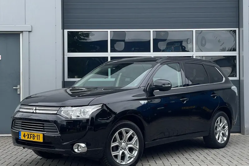 Mitsubishi Outlander (2014)