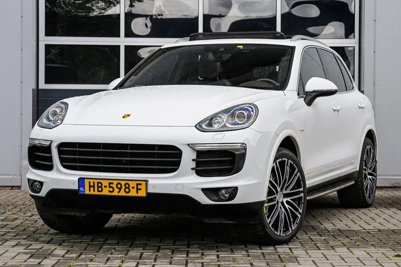 Porsche Cayenne (2015)