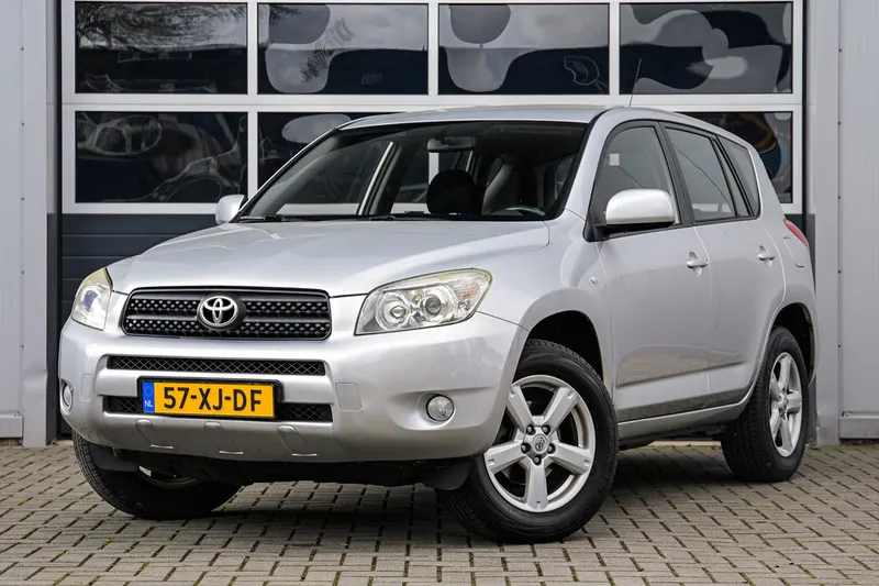 Toyota RAV4 (2007)
