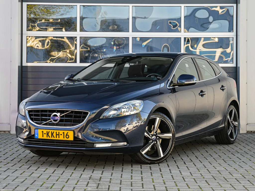 Volvo V40 (2013) — foto 1