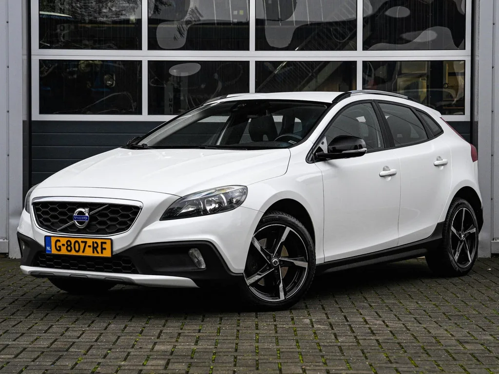Volvo V40 (2014) — foto 1