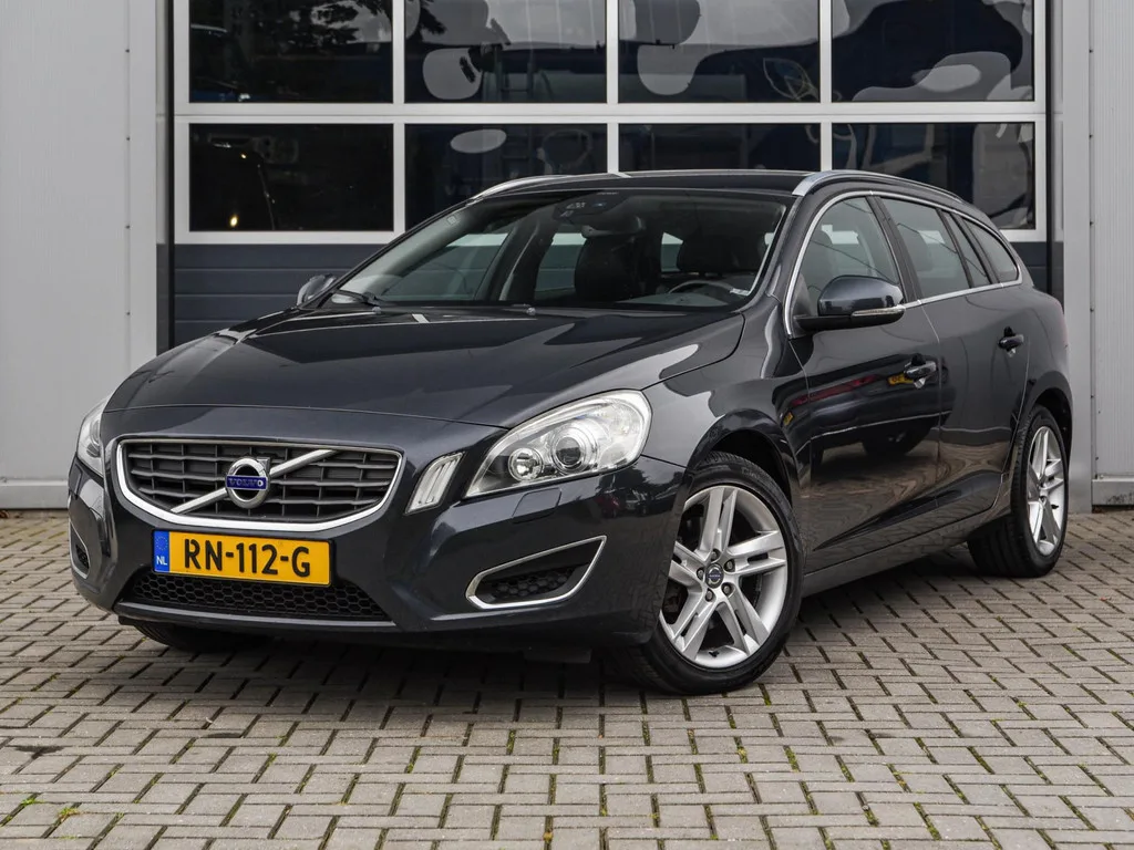 Volvo V60 (2012) — foto 1
