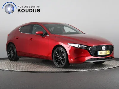 Mazda 3 (2023) — foto 1