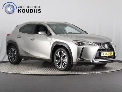 Lexus UX (2019) — foto 1