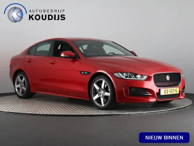 Jaguar XE (2019) — foto 1