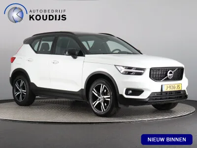 Volvo XC40 (2020) — foto 1
