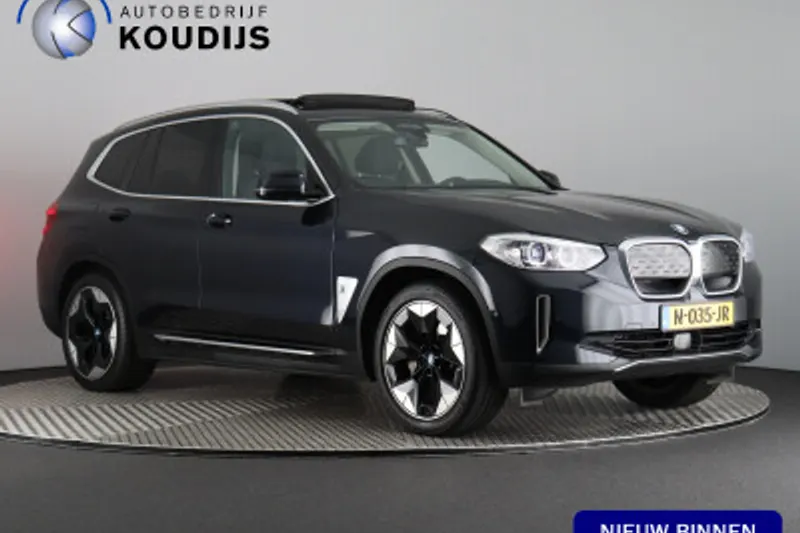 BMW iX3 (2021)