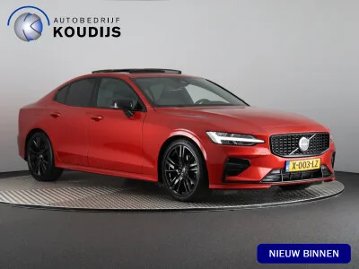 Volvo S60 (2023) — foto 1