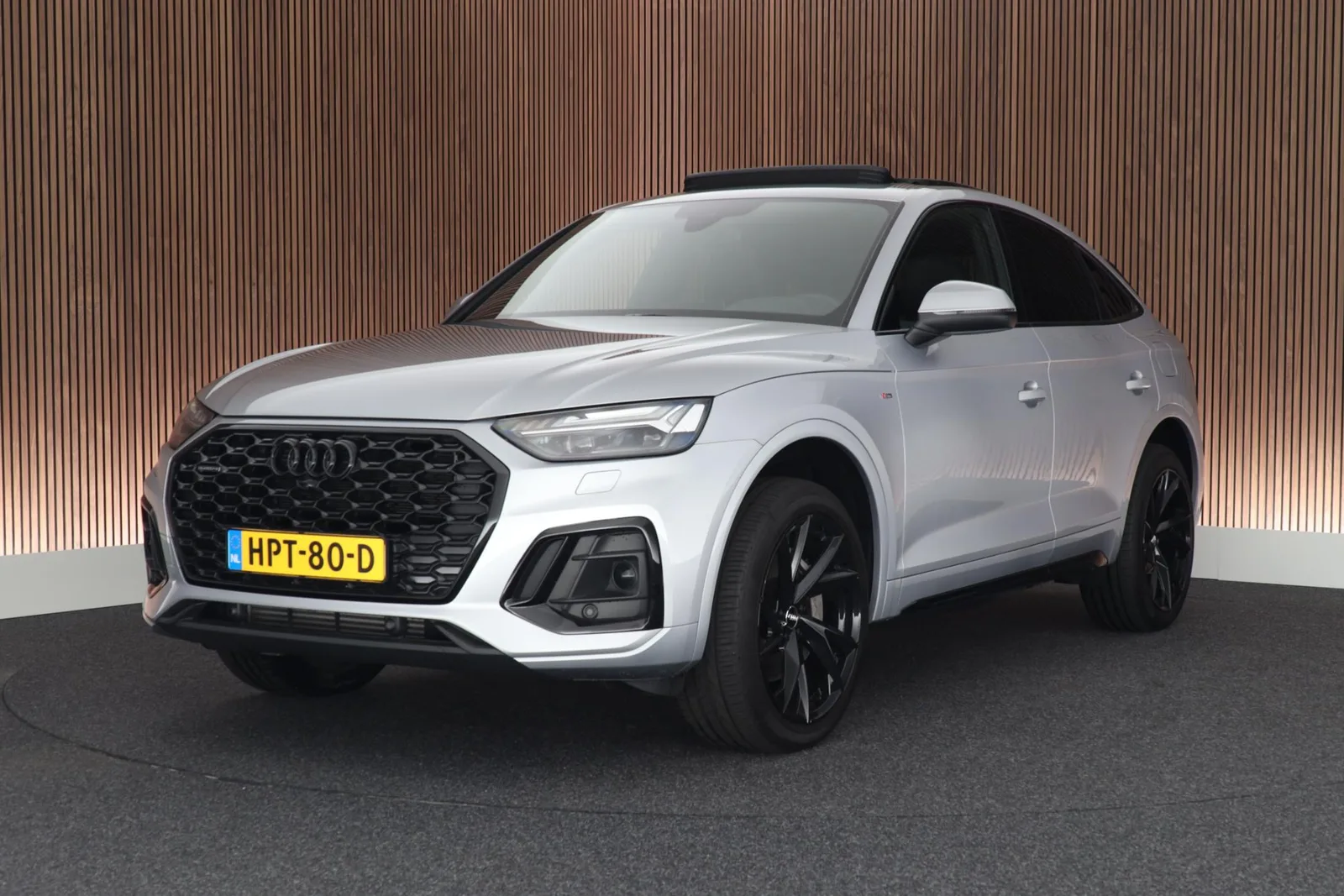 Audi Q5 (2024) — foto 1