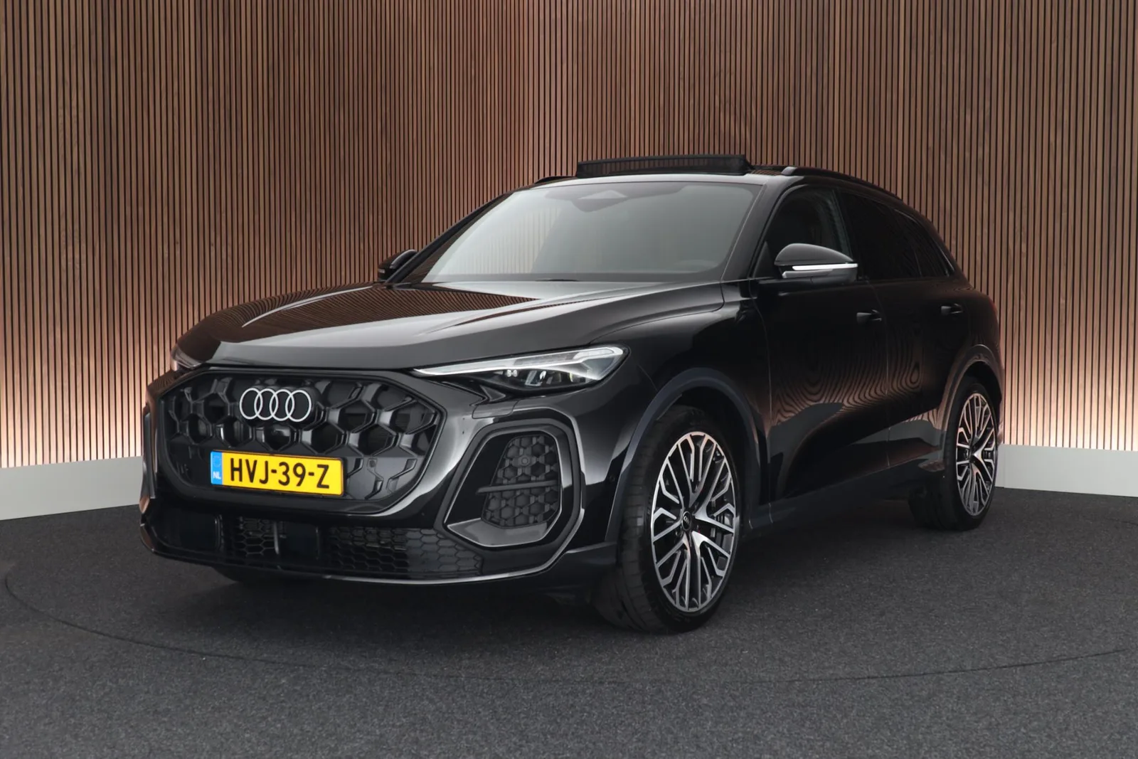 Audi SQ5 (2025) — foto 1