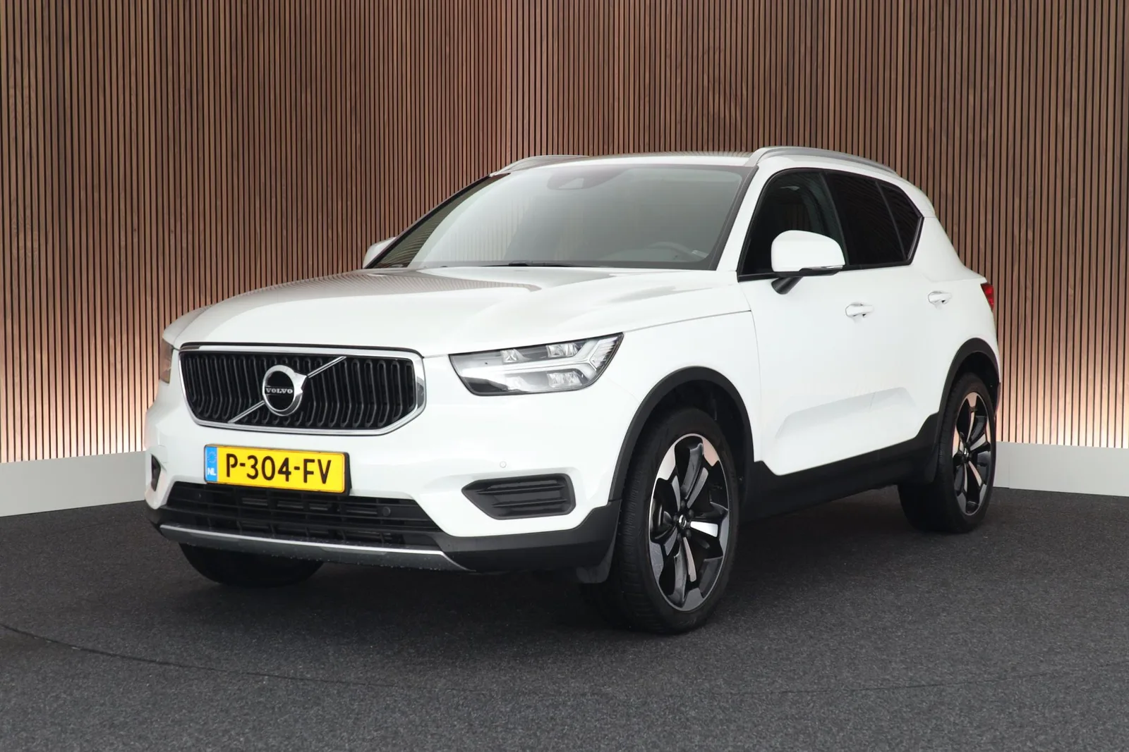 Volvo XC40 (2022) — foto 1