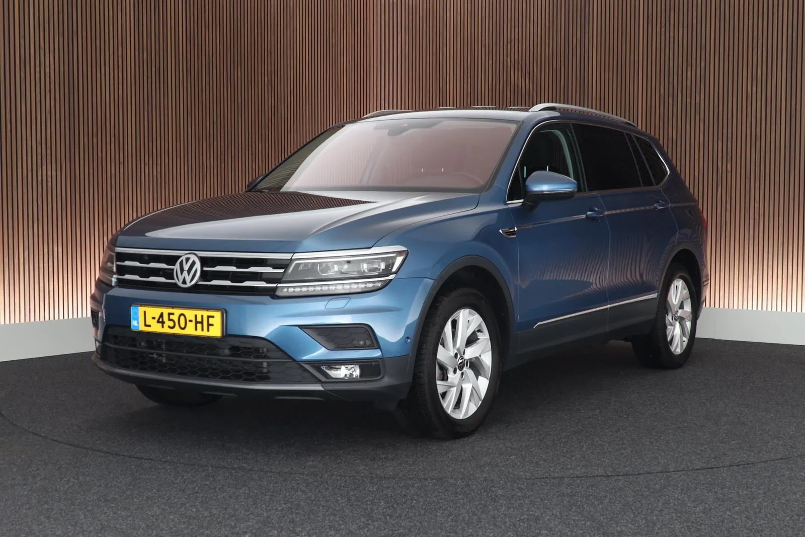 Volkswagen Tiguan (2021) — foto 1