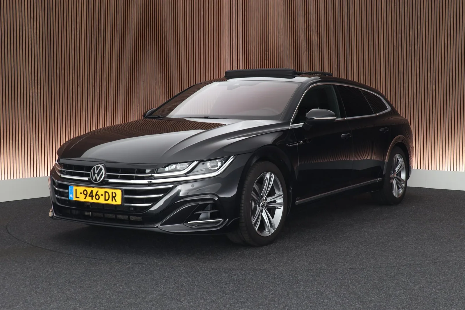 Volkswagen Arteon (2021) — foto 1