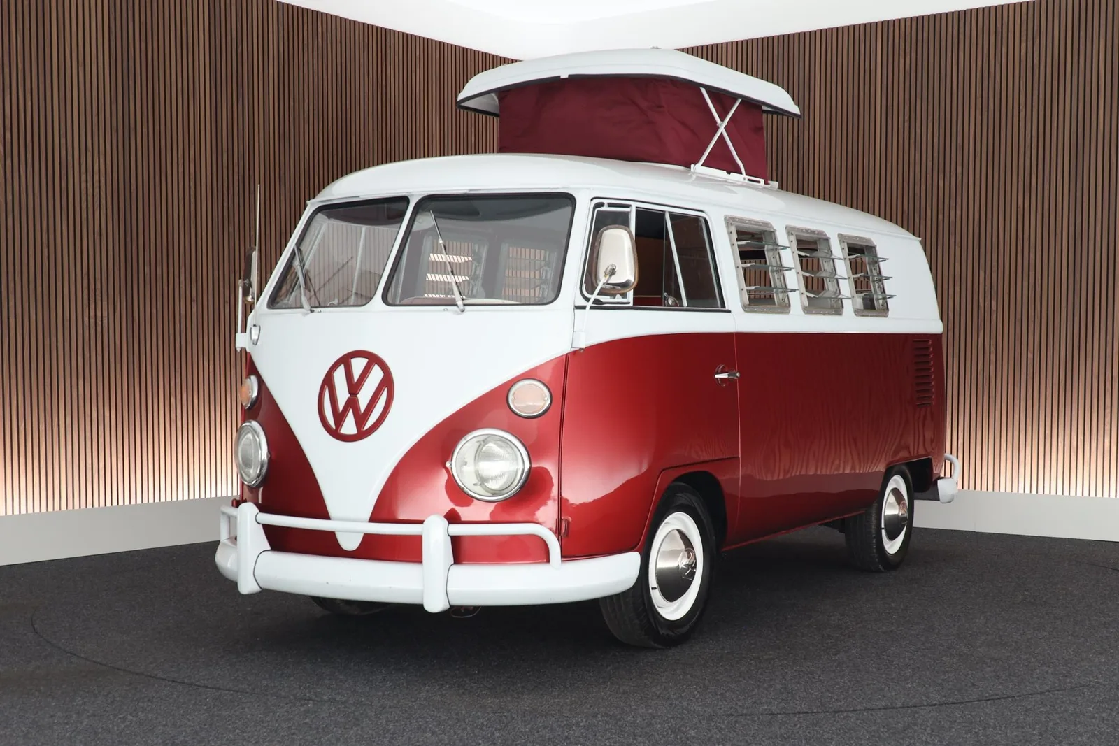 Volkswagen Transporter (1965) — foto 1