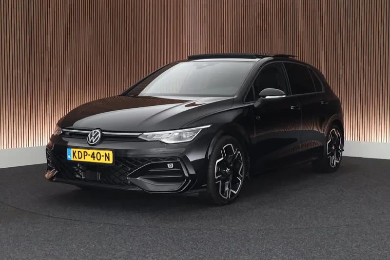 Volkswagen Golf (2024)