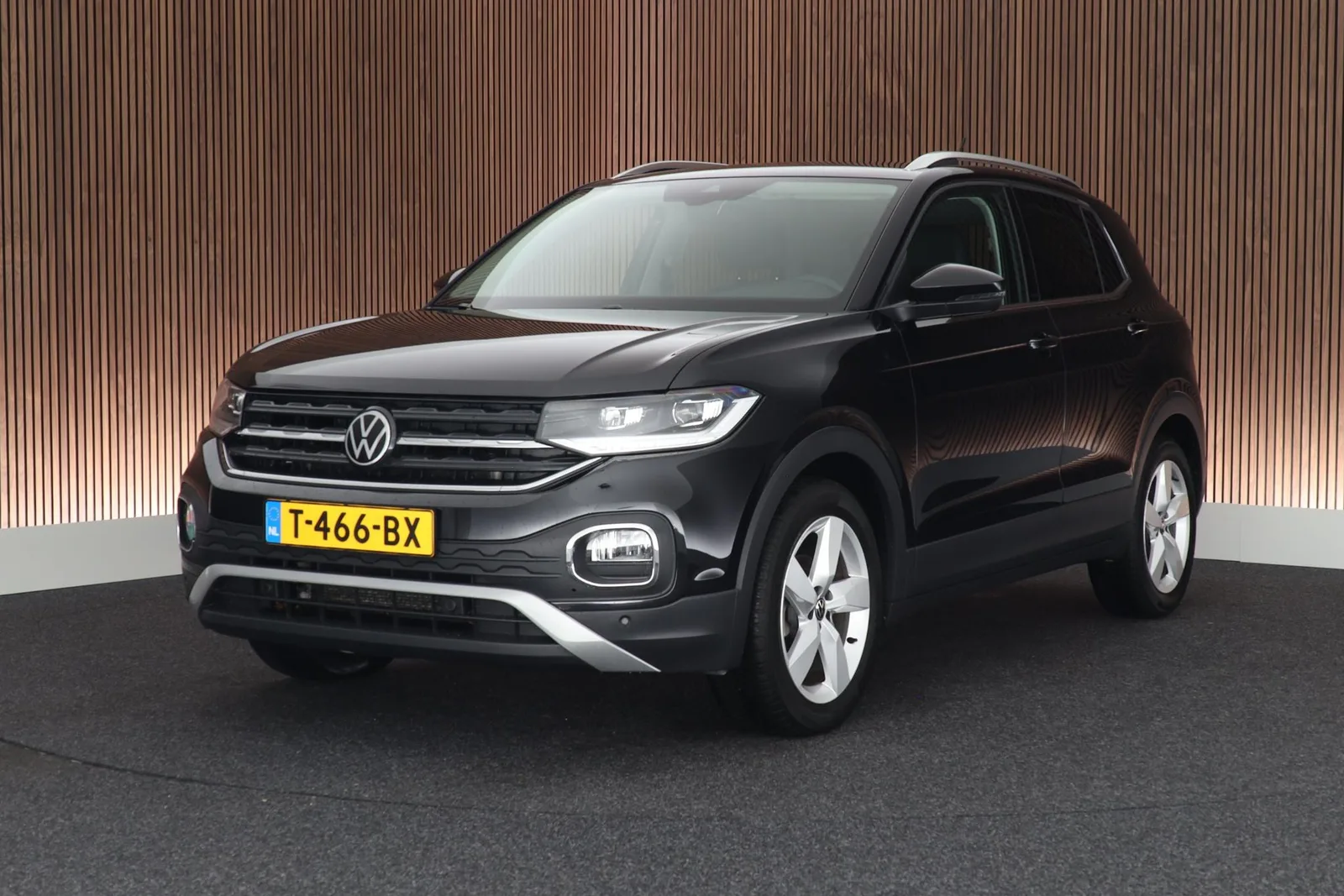 Volkswagen T-Cross (2022) — foto 1