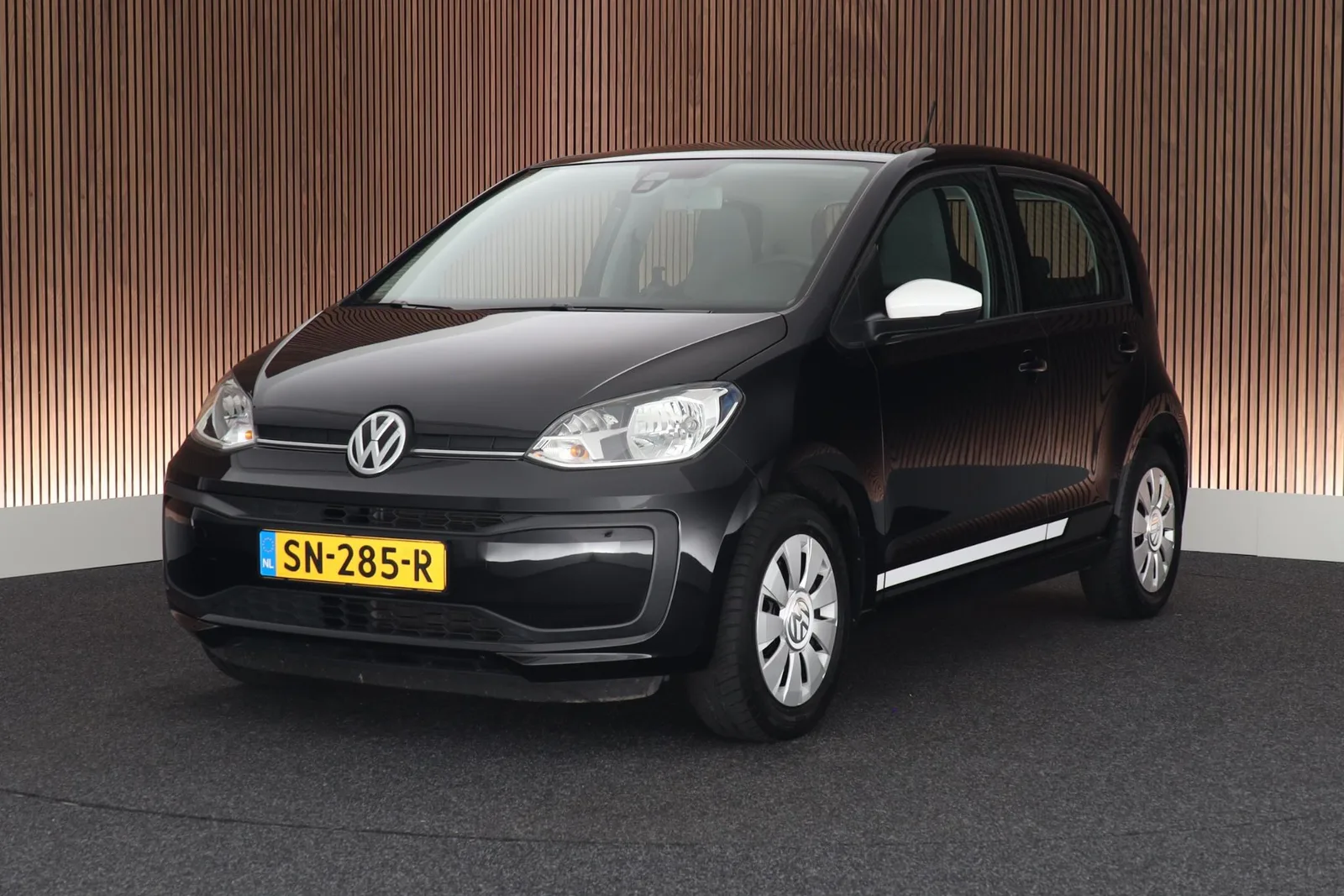 Volkswagen Up! (2018) — foto 1