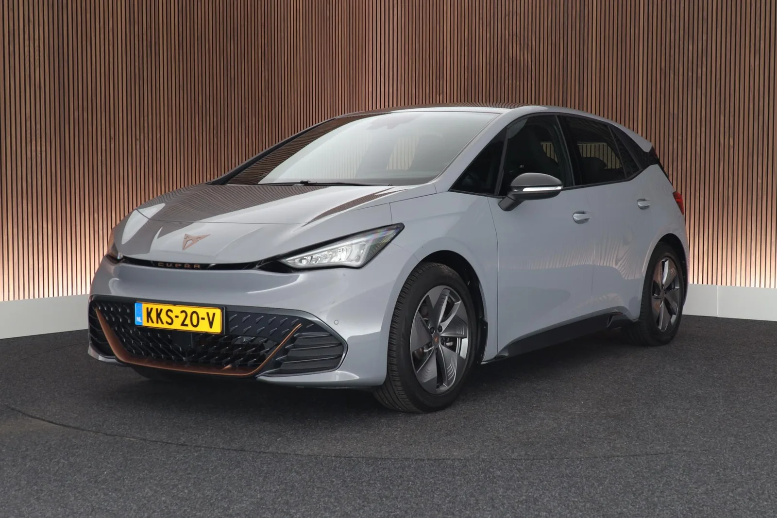CUPRA Born (2023) — foto 1