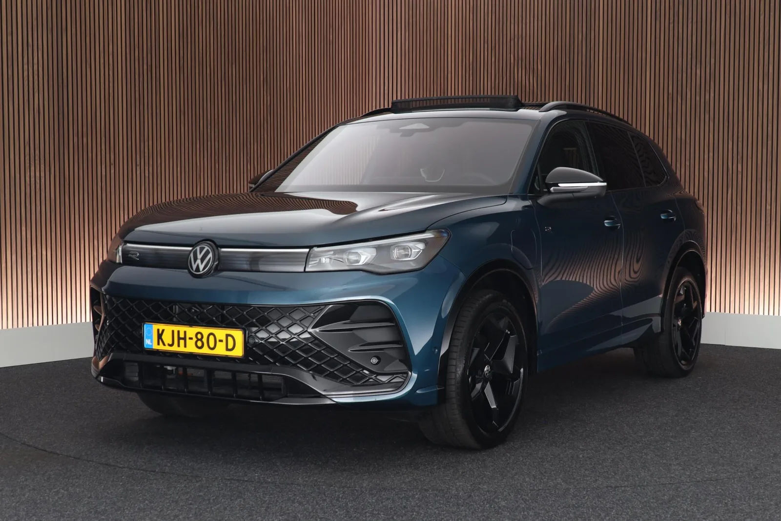 Volkswagen Tiguan (2025) — foto 1