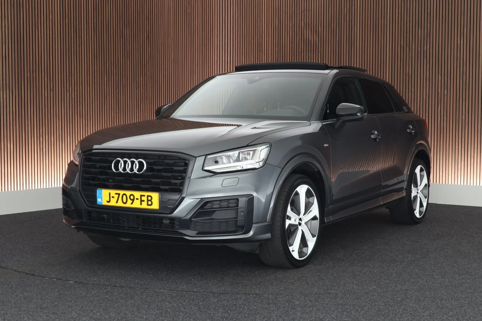 Audi Q2 (2020) — foto 1