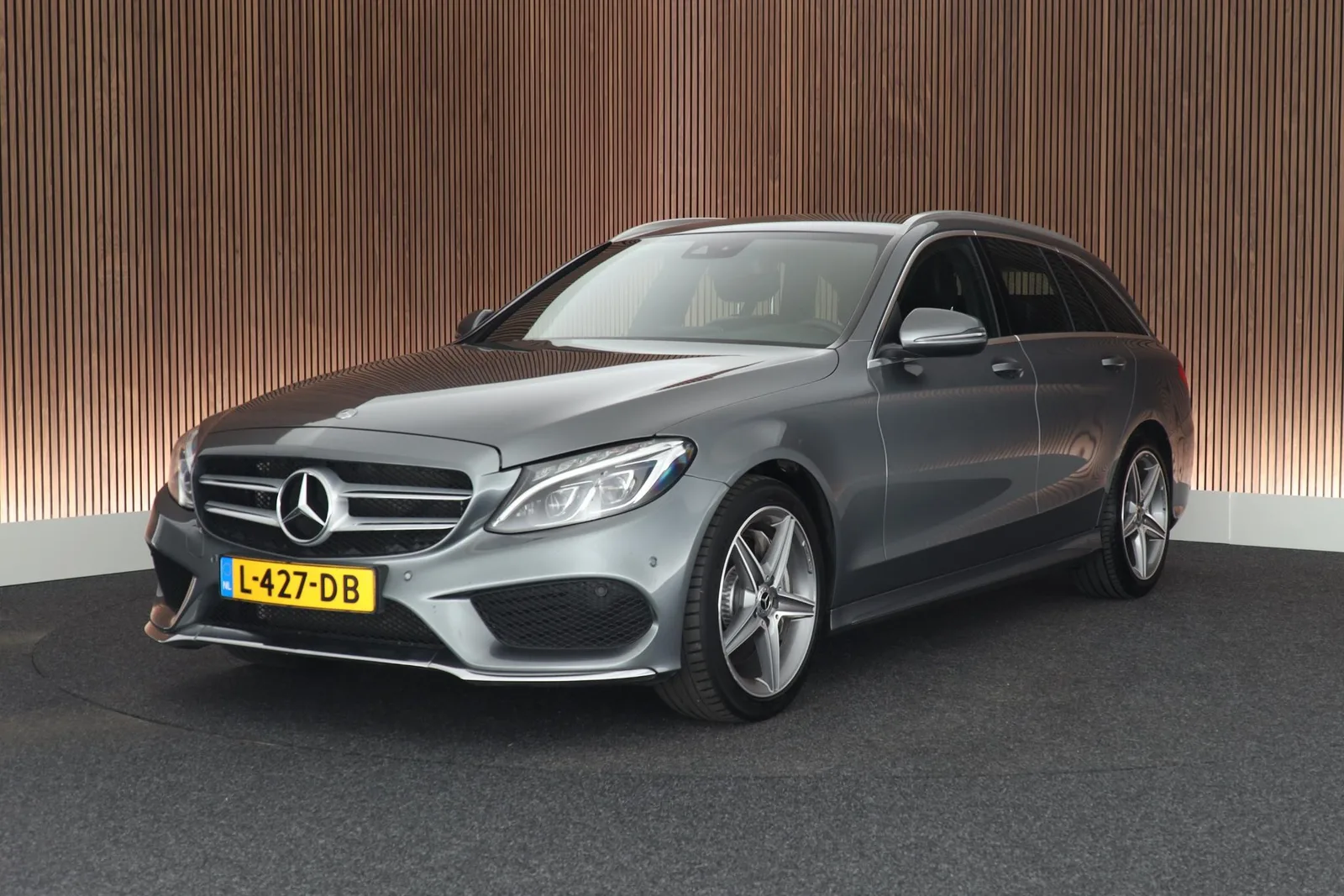 Mercedes-Benz C-Klasse (2017) — foto 1
