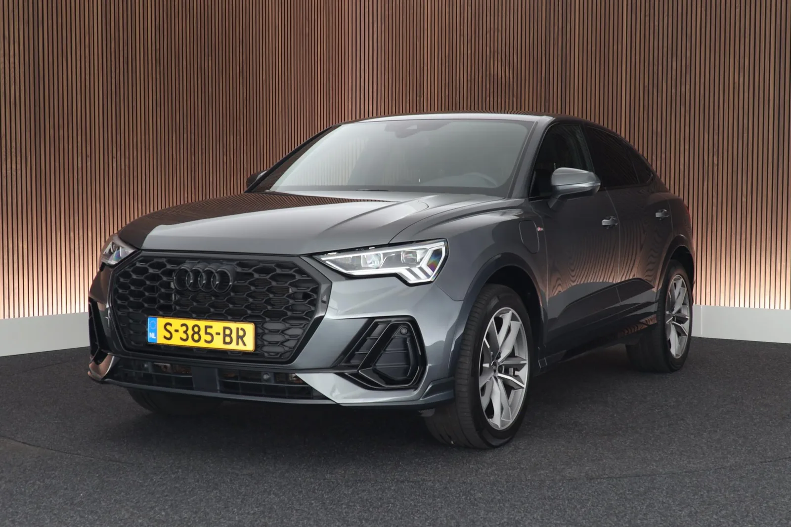 Audi Q3 (2023) — foto 1