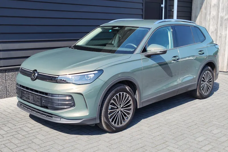Volkswagen Tiguan (2024)